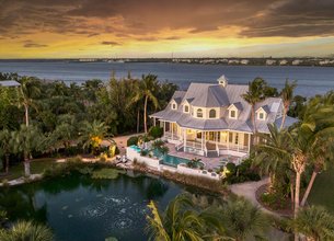 Welcome To The “Flamingo Ranch” Estate